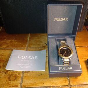 Pulsar Mens Watch 36mm Black Two Tone Bracelet Day Date V544-7A10 w/case